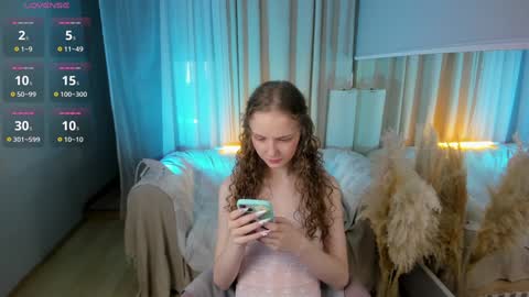 Snapshot of rose_charming_ chatting on 01.23.25 Rose online show from 01.23.25