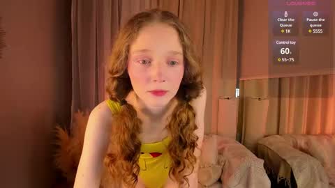 Snapshot of rose_charming_ chatting on 02.19.25 Rose online show from 02.19.25