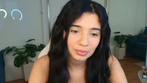 Snapshot of rose_desiree chatting on 05.26.26 Rose online show from 05.26.26