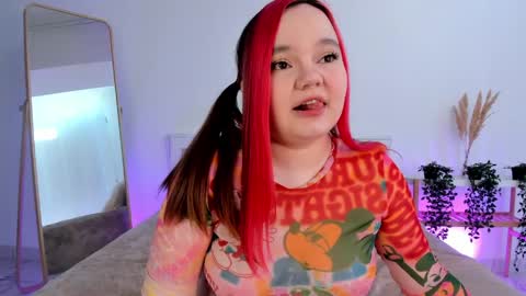 Snapshot of rose_luvv chatting on 05.10.26 Rose LuvV follow me baby online show from 05.10.26