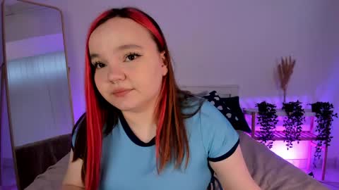 Snapshot of rose_luvv chatting on 05.16.26 Rose LuvV follow me baby online show from 05.16.26
