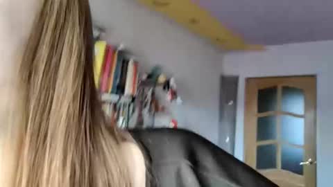 Sophie online show from 12.02.25