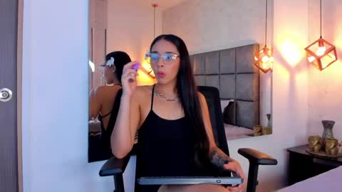 Snapshot of roseaurora chatting on 05.06.26 roseaurora online show from 05.06.26