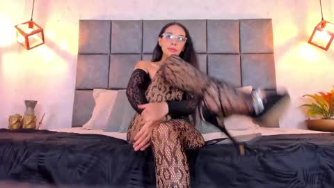 Snapshot of roseaurora chatting on 05.19.26 roseaurora online show from 05.19.26