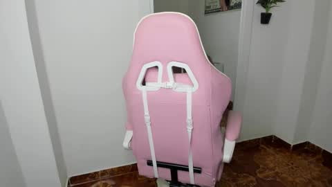 Snapshot of rosebig chatting on 10.15.25 RoseBig online show from 10.15.25