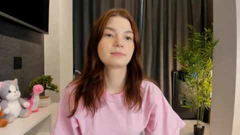 Snapshot of roseblanche2k chatting on 05.25.26 Florin online show from 05.25.26
