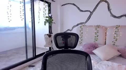 Rose online show from 10.31.25