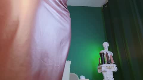 Snapshot of rosedelic chatting on 10.18.25 rosedelic online show from 10.18.25