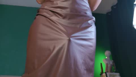 Snapshot of rosedelic chatting on 11.26.25 rosedelic online show from 11.26.25