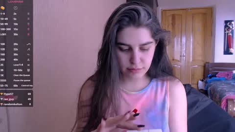 Snapshot of roselina_ chatting on 01.31.25 Rose online show from 01.31.25