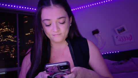 Snapshot of rosetaylorla chatting on 12.18.24 Rose Taylor online show from 12.18.24