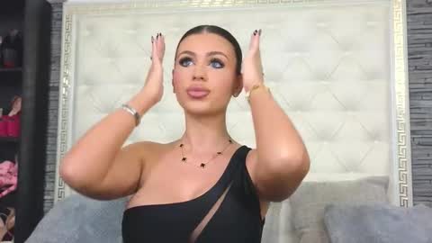 Gabriela online show from 10.14.25