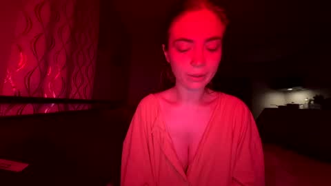 Snapshot of roseyla1 chatting on 07.27.26 roseyla1 online show from 07.27.26