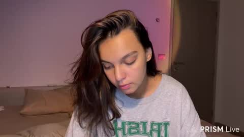 Snapshot of roshelle_xxx chatting on 12.20.25 Roshelle online show from 12.20.25