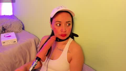 Snapshot of rosie_jhons chatting on 02.13.25 rosie_jhons online show from 02.13.25