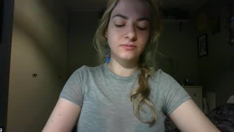 Snapshot of rosie_june chatting on 01.16.26 Rosie online show from 01.16.26