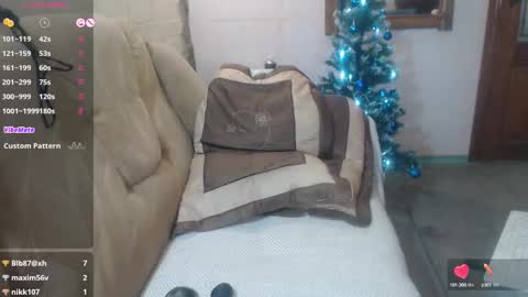 RosieCarlyne online show from 12.09.24