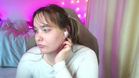 Snapshot of rosienana chatting on 04.30.26 RosieNana online show from 04.30.26