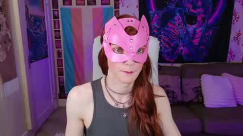 Snapshot of rosieplay chatting on 04.19.26 RosieFem online show from 04.19.26