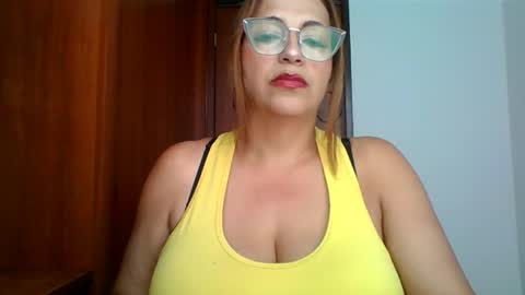 Snapshot of rossanalionheart chatting on 04.19.26 Rossana online show from 04.19.26