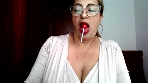 Snapshot of rossanalionheart chatting on 05.14.26 Rossana online show from 05.14.26