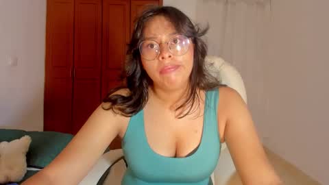 Snapshot of rosse_taylorx1 chatting on 01.15.26 rosse_taylorx1 online show from 01.15.26