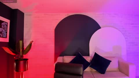 Rossie Rhoades online show from 01.18.25