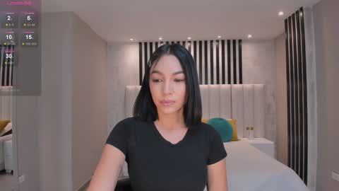 Rossie Rhoades online show from 01.30.25