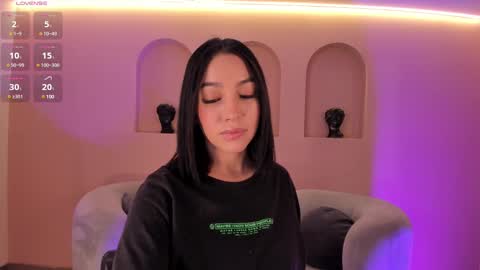 Rossie Rhoades online show from 02.12.25