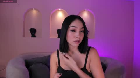 Rossie Rhoades online show from 02.15.25