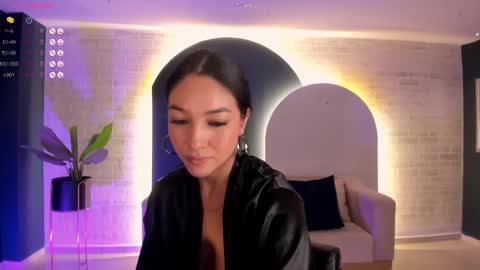 Rossie Rhoades online show from 02.16.25