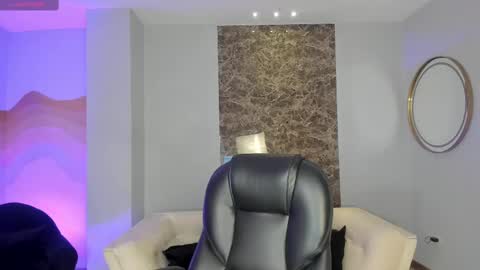 Rossie Rhoades online show from 03.03.25