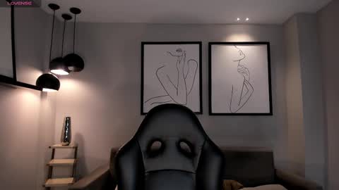 Rossie Rhoades online show from 03.08.25