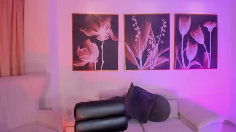 Rossie Rhoades online show from 10.17.25