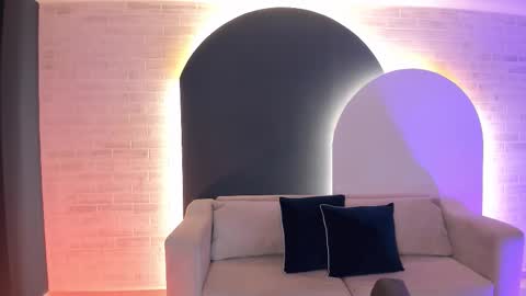 Rossie Rhoades online show from 10.23.25