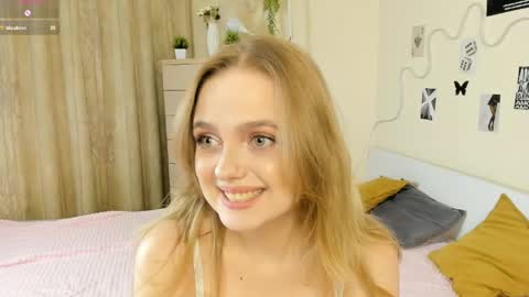 Im Luna online show from 04.30.26