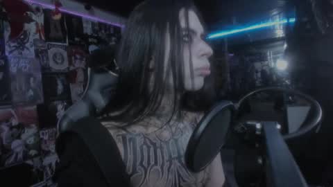 Snapshot of rotten_dreams chatting on 03.08.25 rot online show from 03.08.25