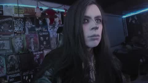 Snapshot of rotten_dreams chatting on 11.05.25 rot online show from 11.05.25