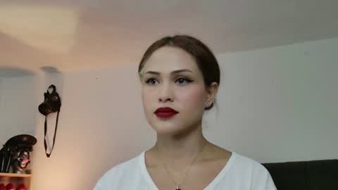 Snapshot of rougedoe chatting on 06.11.26 Mistress Lana online show from 06.11.26