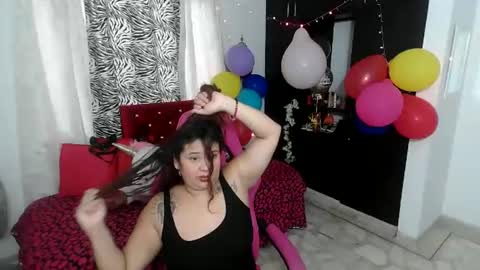 Snapshot of rous_kinky chatting on 06.10.26 rous_kinky online show from 06.10.26