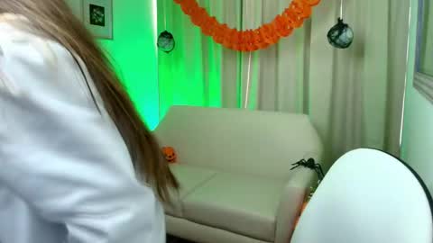 Rousee online show from 10.31.25