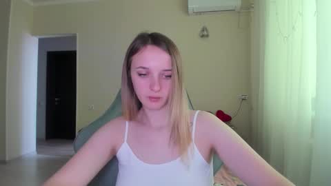 Snapshot of rousereed chatting on 03.25.26 Rouse online show from 03.25.26