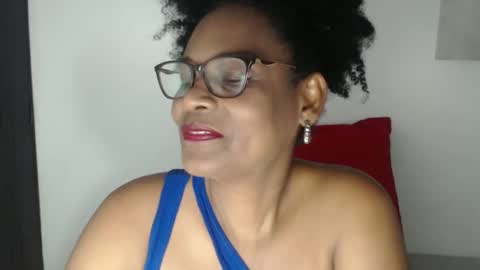 Snapshot of roushlove chatting on 05.28.26 luxa online show from 05.28.26