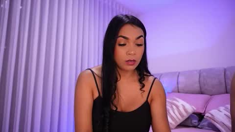 Snapshot of rousse_coup chatting on 11.20.25 Rosse and Miller online show from 11.20.25