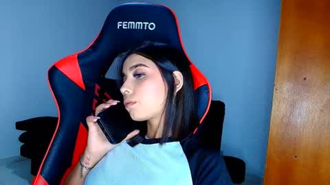 rousse_violet online show from 03.05.26