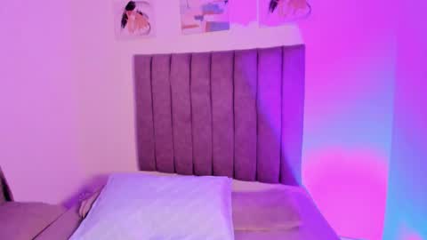 Roxane online show from 01.08.26