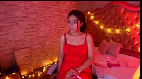roxanne_han online show from 10.15.25
