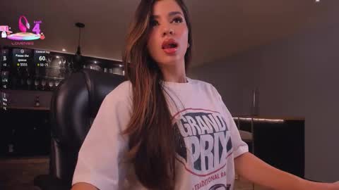 Roxanne Hill  online show from 09.13.25