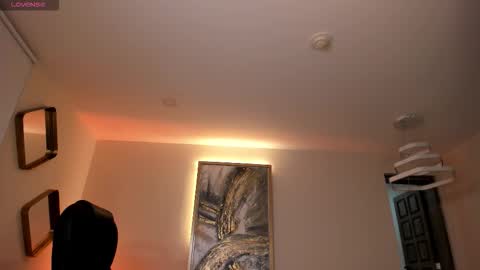 Roxanne Hill  online show from 01.10.26