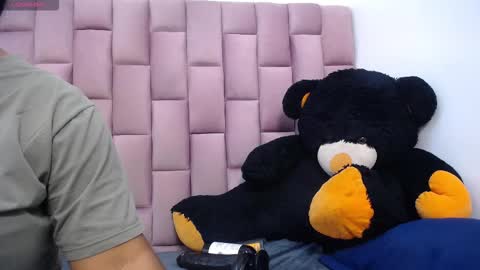 Snapshot of roxannehott chatting on 02.07.26 ross brown online show from 02.07.26